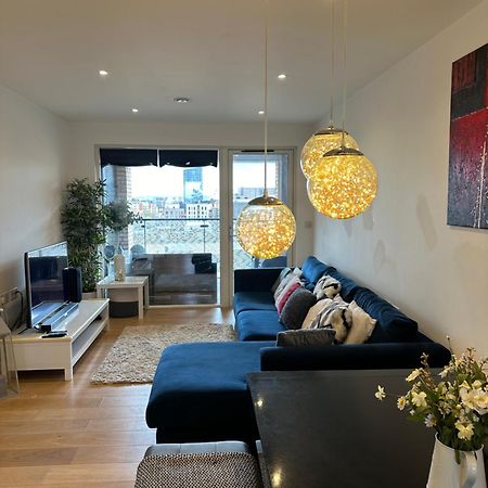 Luxury 3 Bedroom Flat In Stratford, London Bagian luar foto