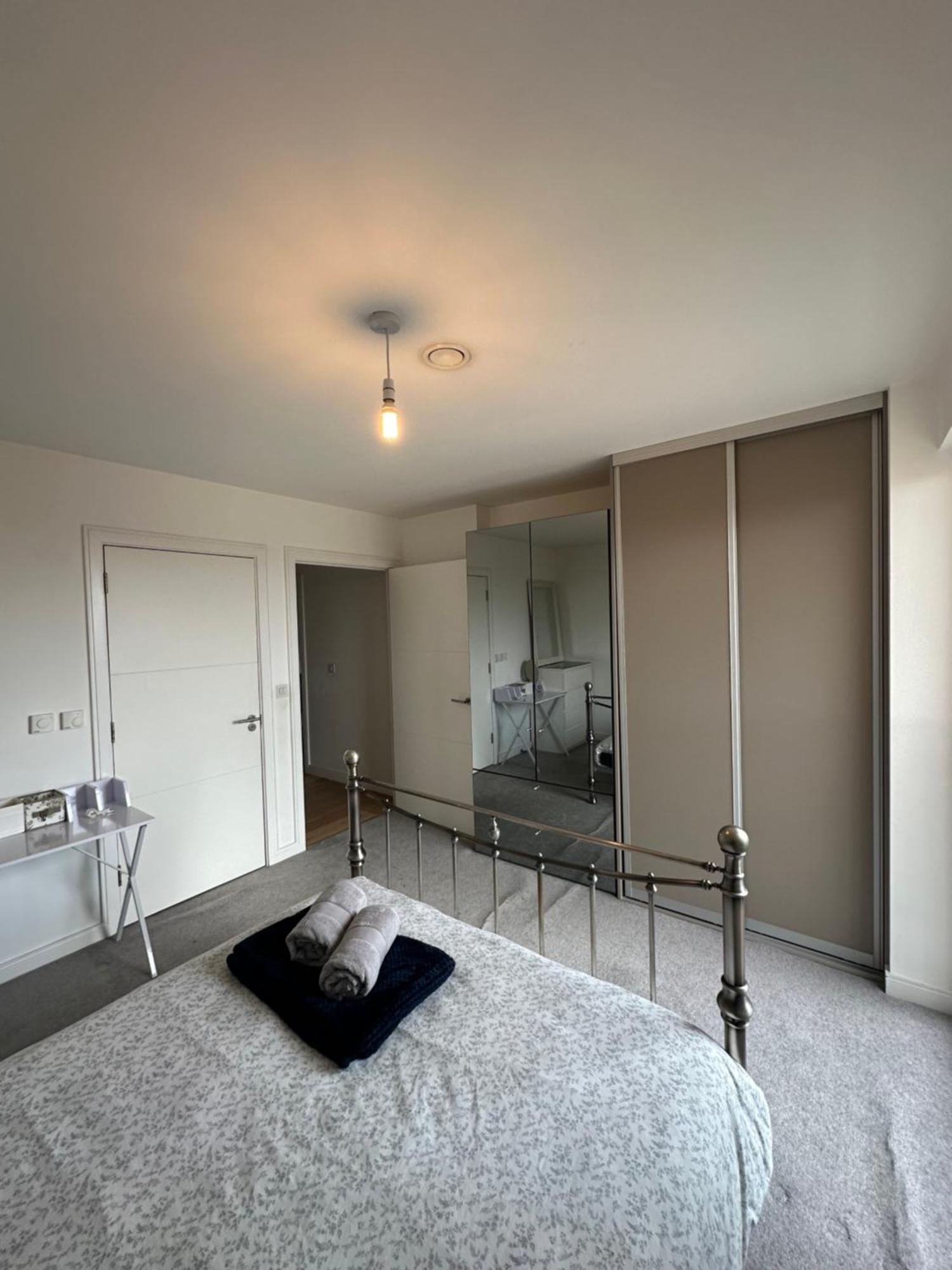 Luxury 3 Bedroom Flat In Stratford, London Bagian luar foto
