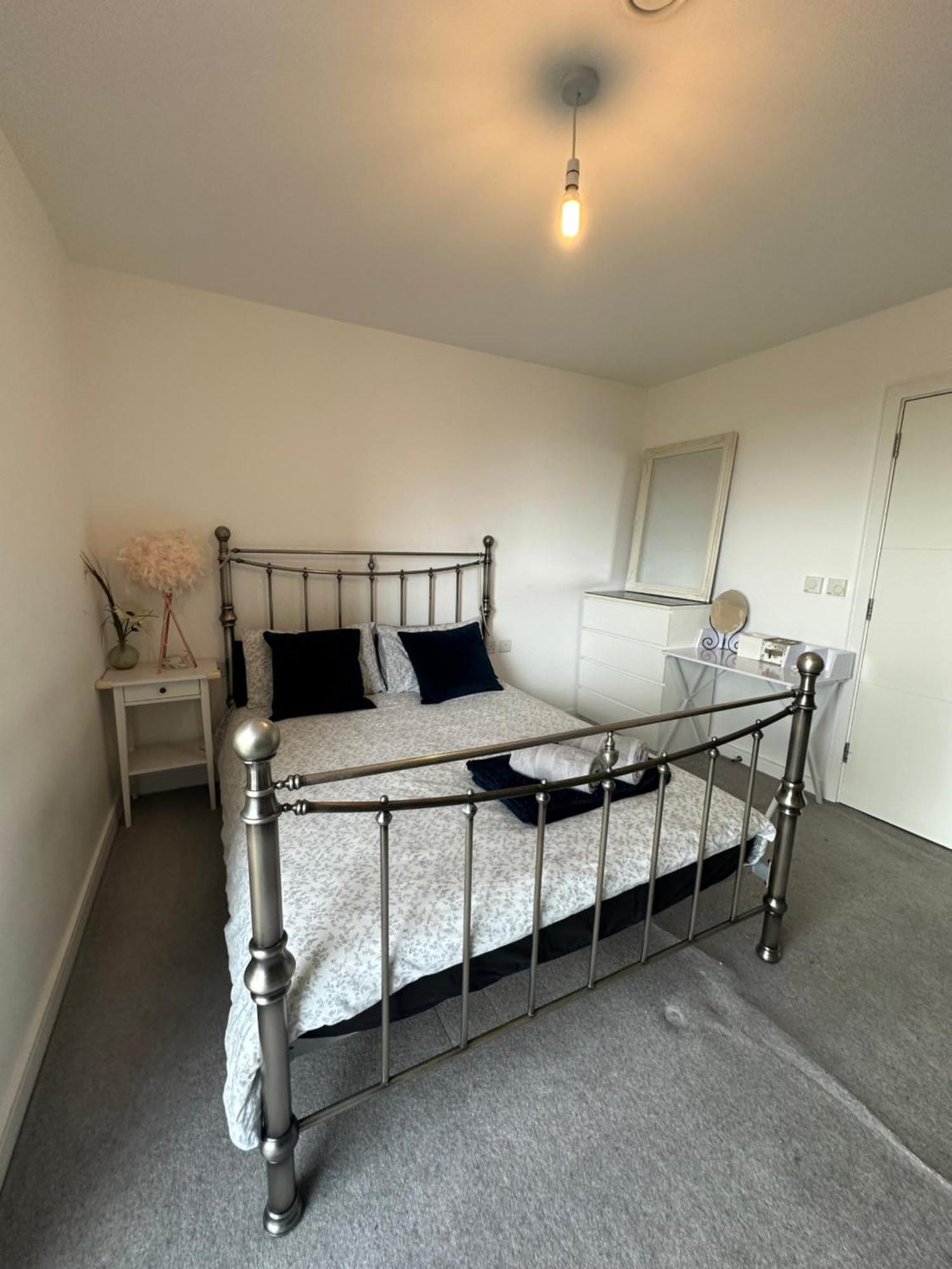 Luxury 3 Bedroom Flat In Stratford, London Bagian luar foto