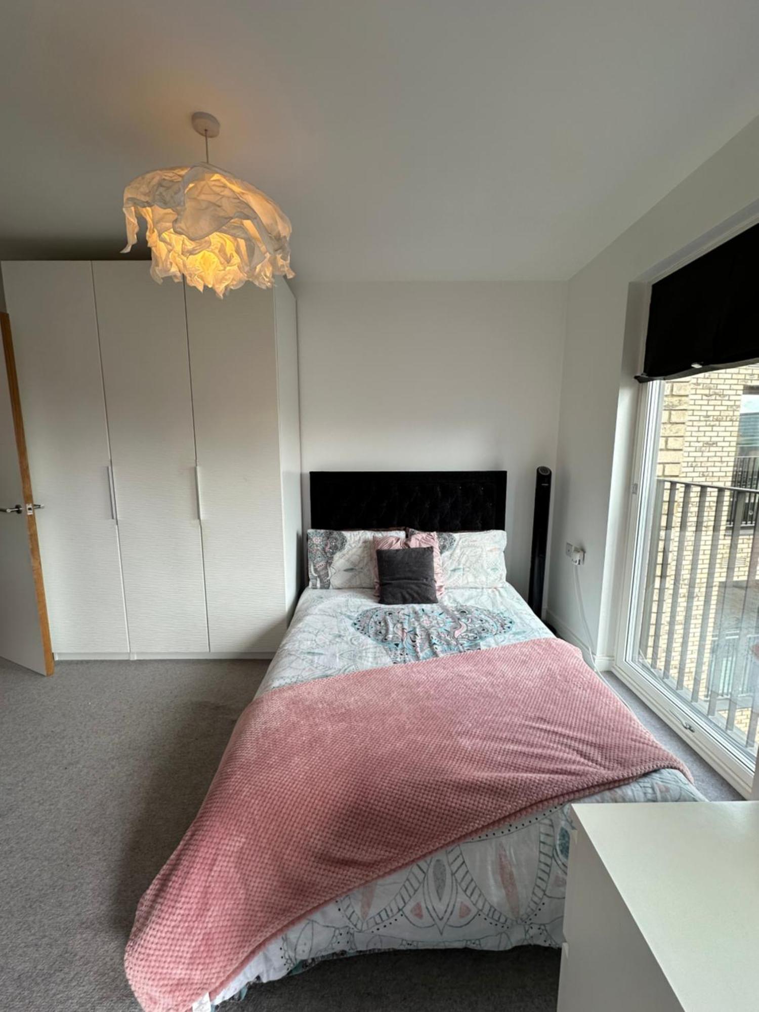 Luxury 3 Bedroom Flat In Stratford, London Bagian luar foto