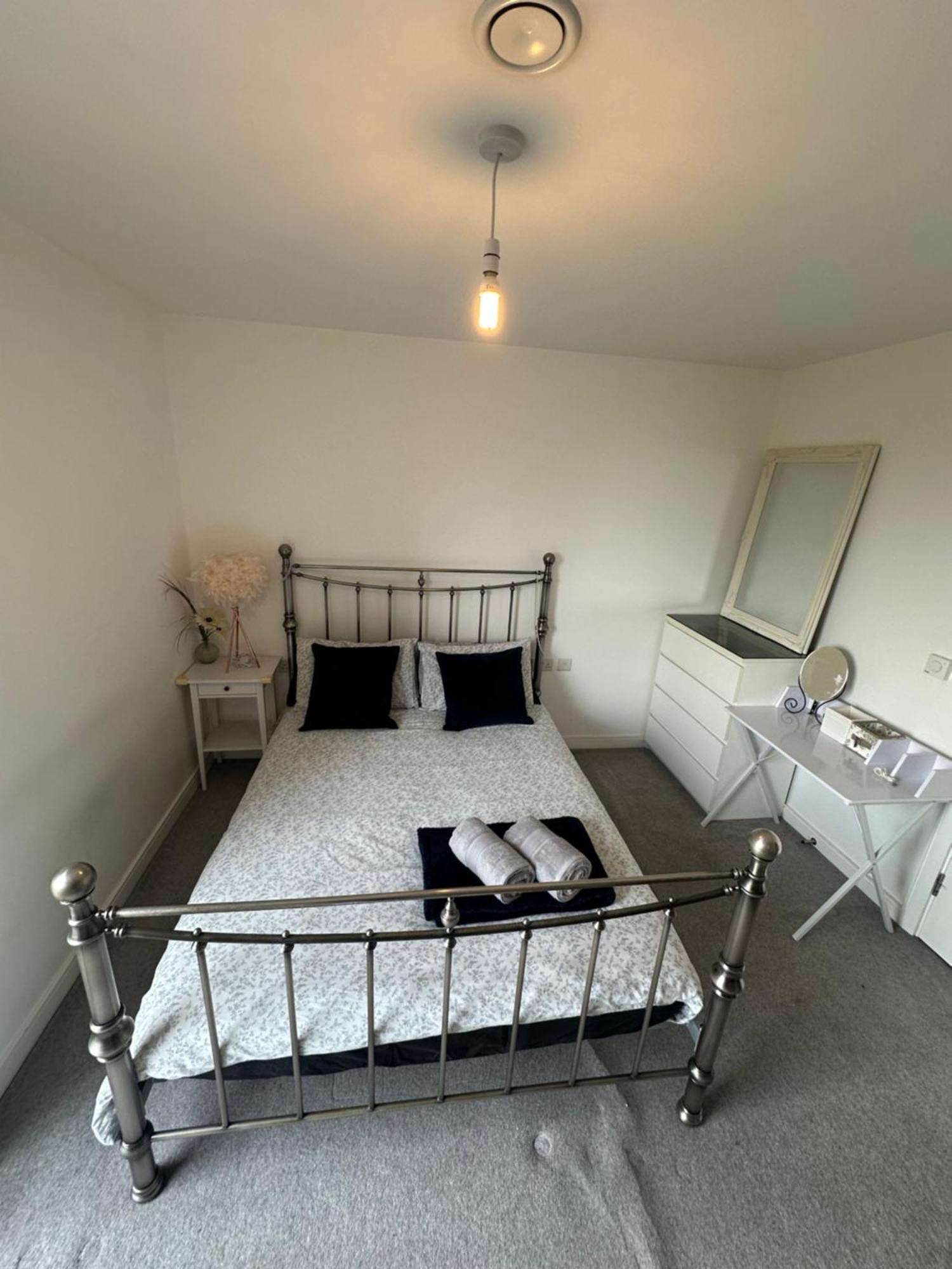 Luxury 3 Bedroom Flat In Stratford, London Bagian luar foto
