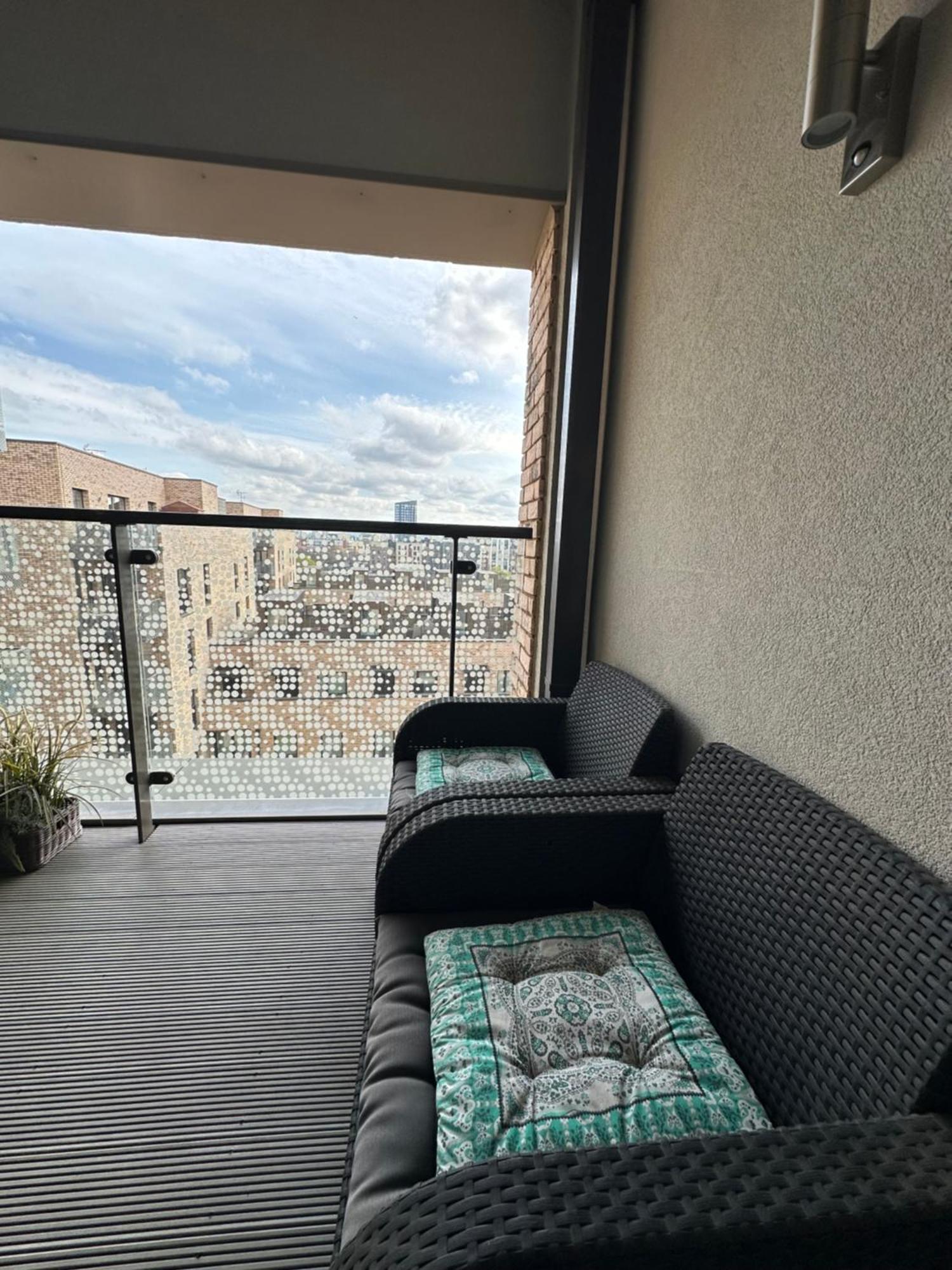 Luxury 3 Bedroom Flat In Stratford, London Bagian luar foto